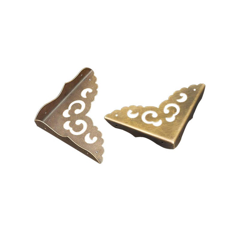 Tiazza 4Pcs Antique Brass Edge Corner Protectors Vintage Design Decorative Corner Braces for Wood Cabinet Furniture Jewelry Box (Side Lengthï¼š2.56"/65mm) - Image 2